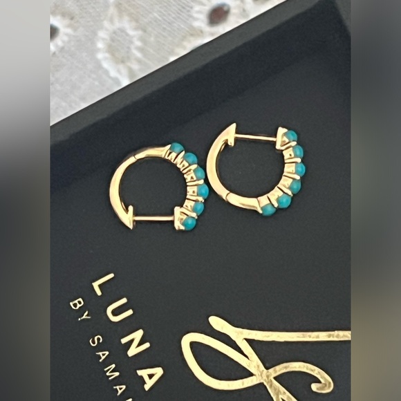 Luna Skye 14k yellow gold, turquoise mini hoop huggie pair - Picture 12 of 16